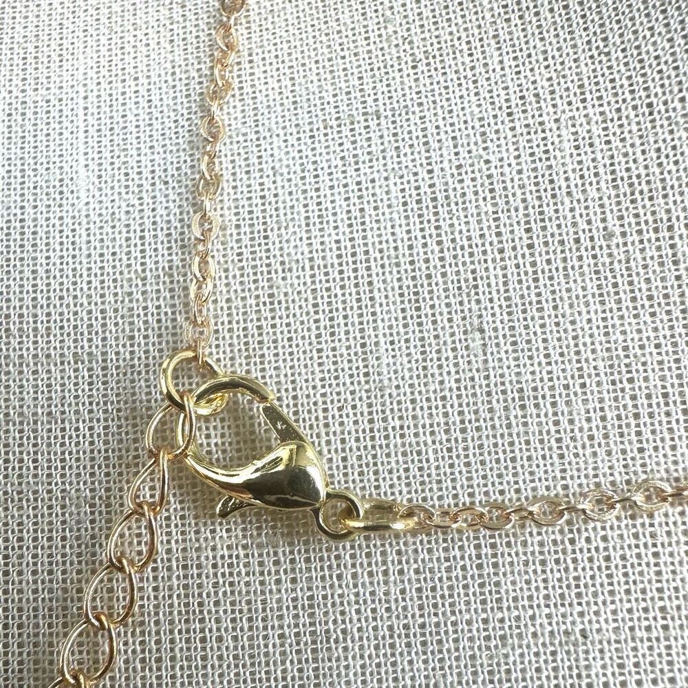 Pineapple gold tone dainty pendant necklace - Picture 5 of 7